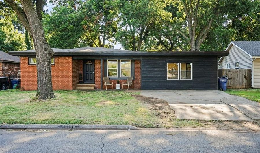 223 N 16th St, Chickasha, OK 73018 - 3 Beds, 2 Bath