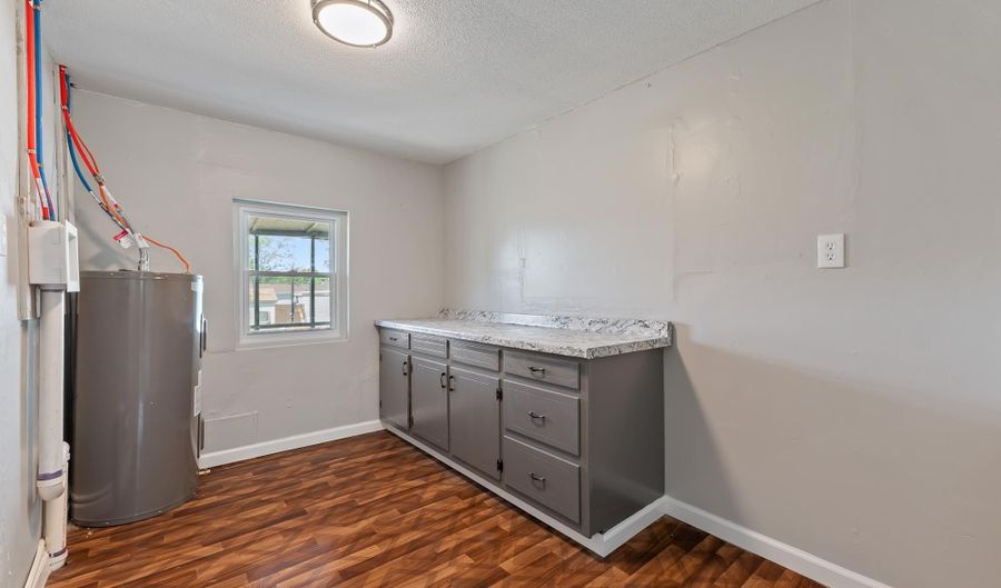1241-41 R McComas Ave, Barboursville, WV 25504 - 4 Beds, 2 Bath