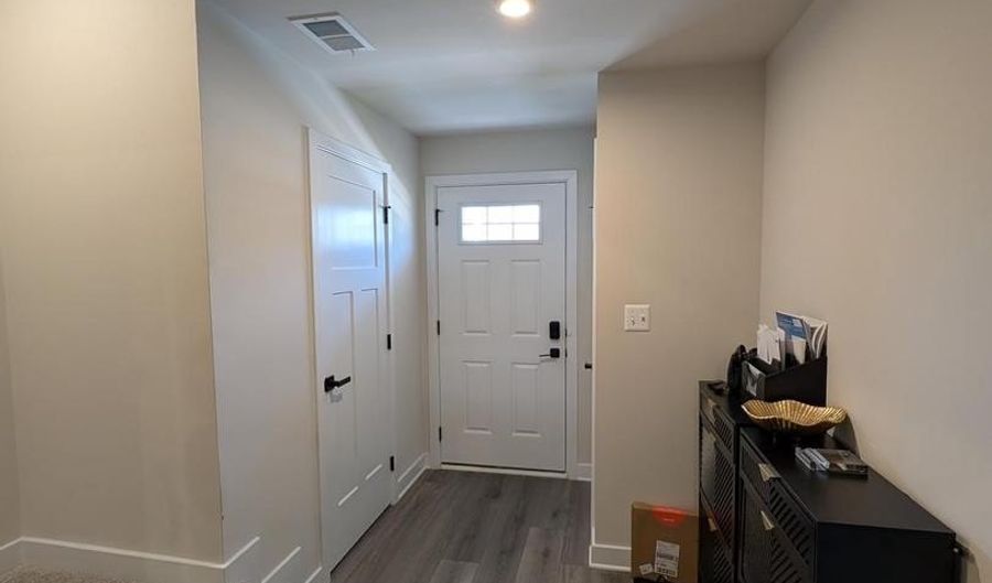 16141 MEADOW GLENN Dr, Bowie, MD 20716 - 5 Beds, 5 Bath