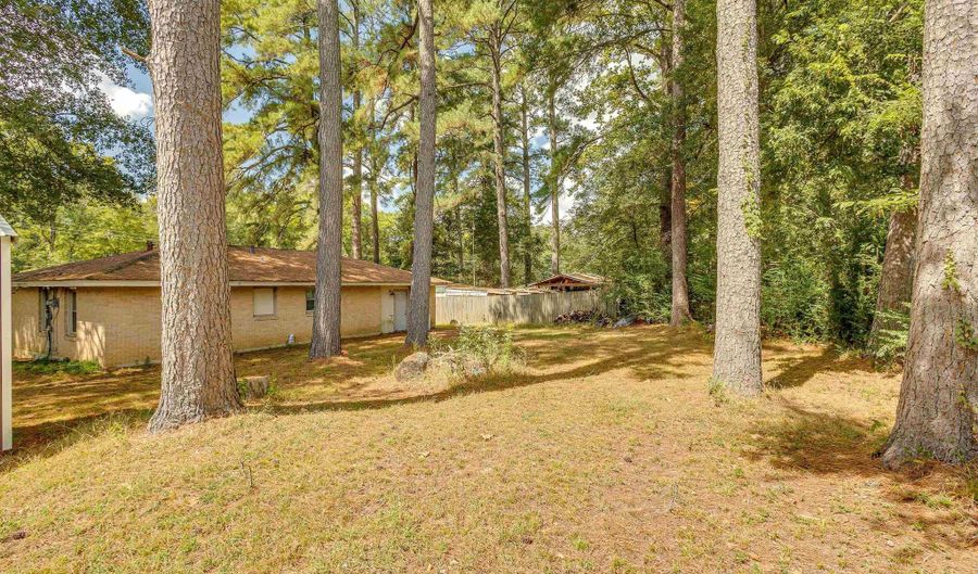 10632 AZALEA Dr, Bastrop, LA 71220 - 3 Beds, 1 Bath
