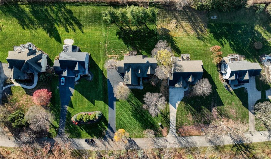 7270 Storey Book Ln SE, Ada, MI 49301 - 6 Beds, 4 Bath