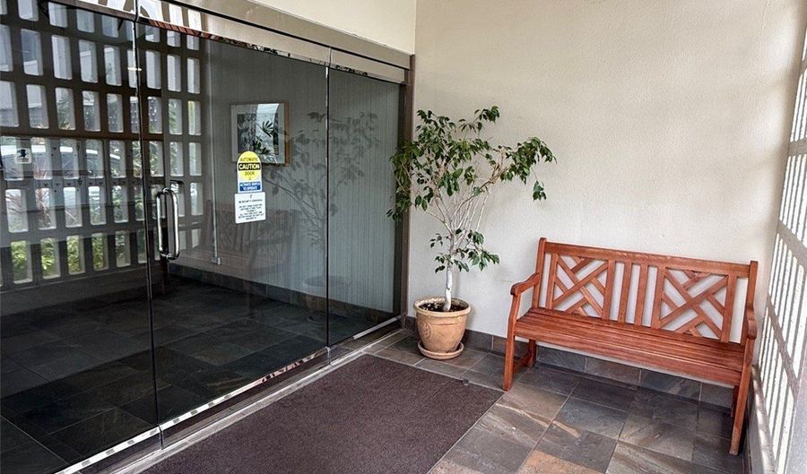 927 Prospect St 606, Honolulu, HI 96822 - 2 Beds, 2 Bath