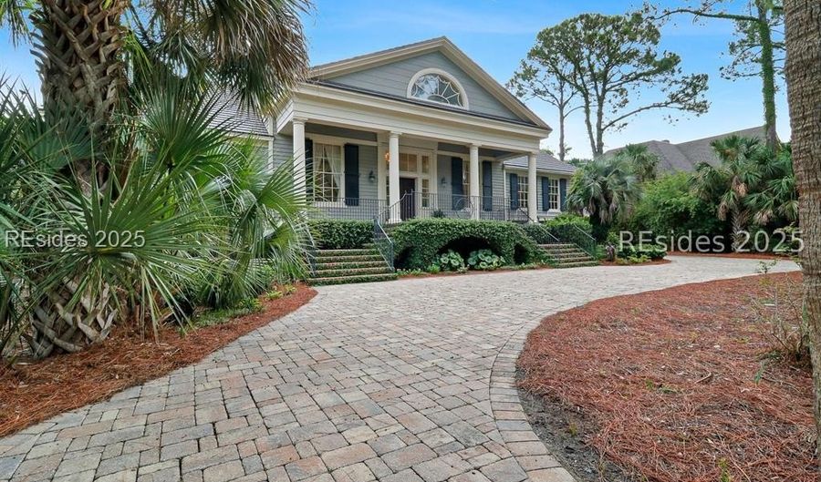 46 Gull Point Rd, Hilton Head Island, SC 29928 - 4 Beds, 4 Bath