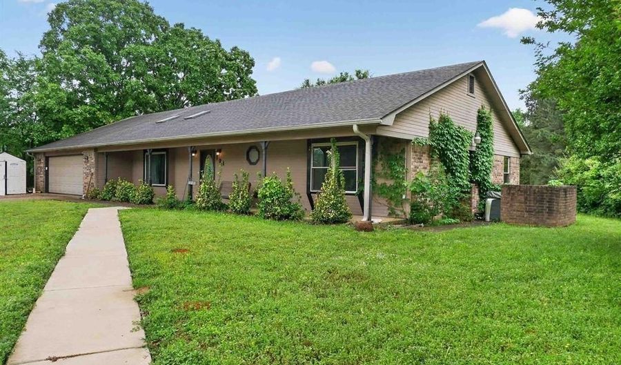 121 Rolling Meadows Ln, Austin, AR 72007 - 3 Beds, 3 Bath