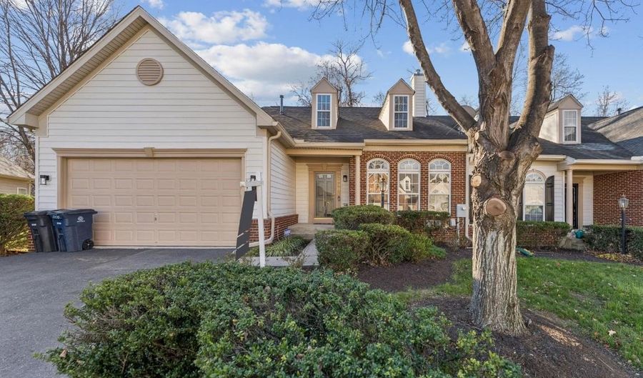 2000 GOLDEN MORNING Dr 32, Bowie, MD 20721 - 3 Beds, 4 Bath