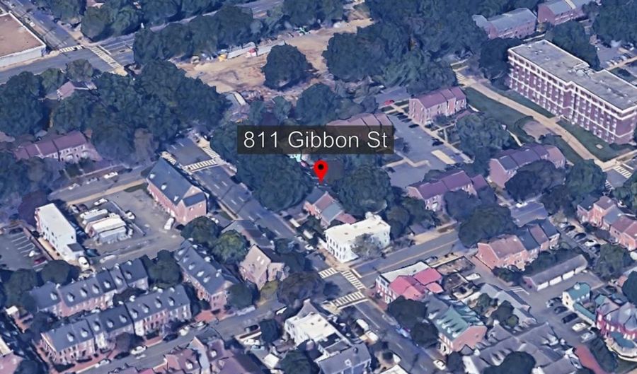 811 GIBBON St, Alexandria, VA 22314 - 3 Beds, 3 Bath