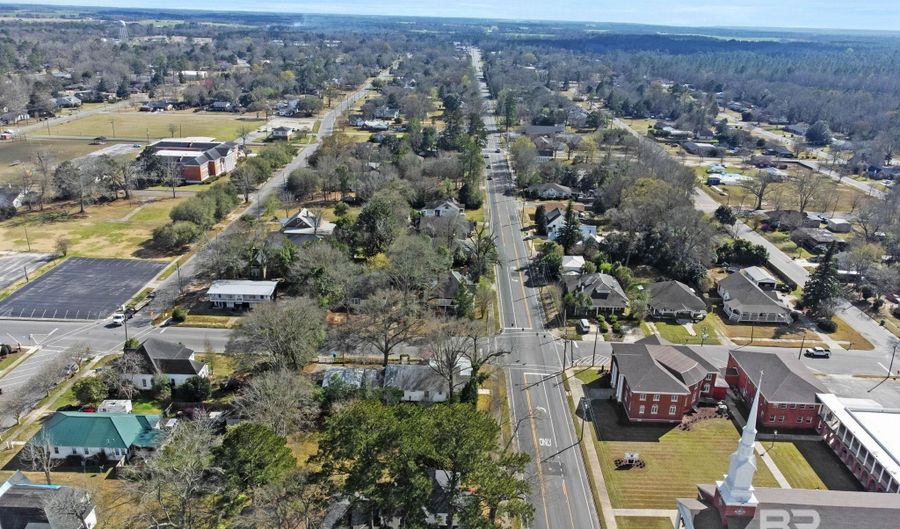 309 S Main St, Atmore, AL 36502 - 3 Beds, 2 Bath