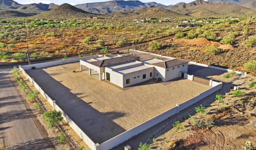 5249 E Morning Star Rd, Cave Creek, AZ 85331 - 4 Beds, 6 Bath