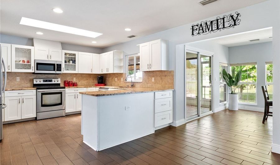 17290 Rewis Rd, Alva, FL 33920 - 3 Beds, 2 Bath