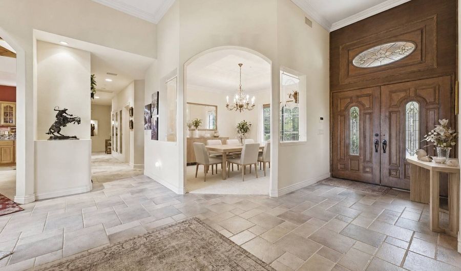 2659 Dos Lomas, Fallbrook, CA 92028 - 3 Beds, 5 Bath