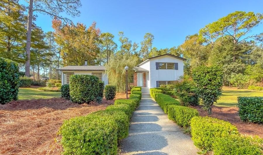 1810 Lake Douglas Rd, Bainbridge, GA 39819 - 5 Beds, 3 Bath