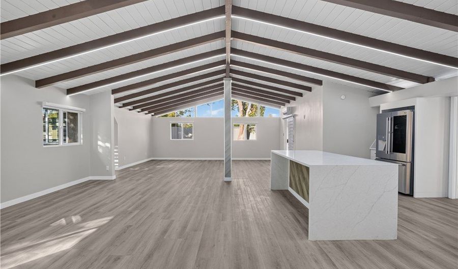9336 Sophia Ave, Los Angeles, CA 91343 - 5 Beds, 2 Bath