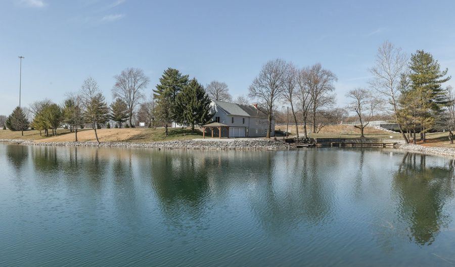 8611 Bluff Rd, Indianapolis, IN 46217 - 4 Beds, 4 Bath