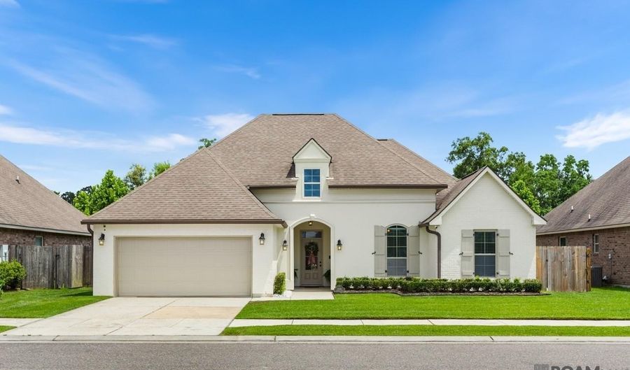17831 Waterloo Dr, Baton Rouge, LA 70817 - 4 Beds, 2 Bath