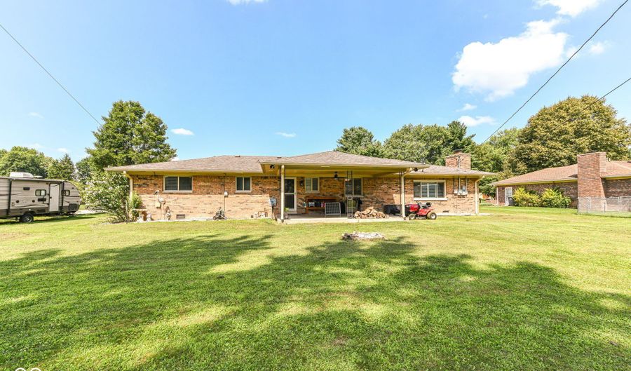 8245 Palmetto Ln, Indianapolis, IN 46217 - 3 Beds, 2 Bath