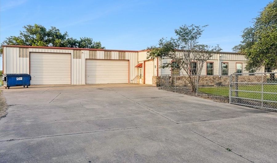 2570 County Road 2028, Aransas Pass, TX 78336 - 5 Beds, 4 Bath