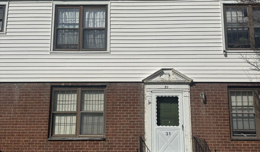 31 Nob Hill Cir A, Bridgeport, CT 06610 - 1 Beds, 1 Bath