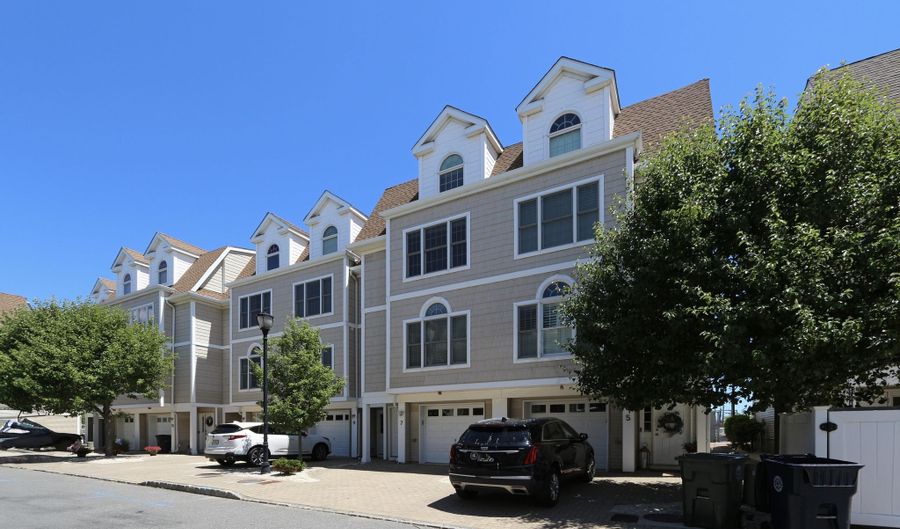 7 Chelsea Ct 7, Atlantic City, NJ 08401 - 3 Beds, 3 Bath