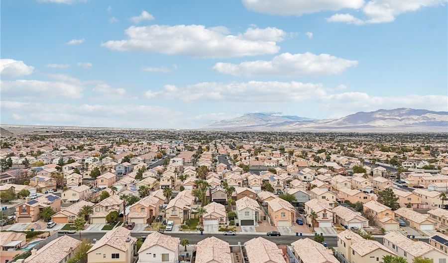9333 Jumpin Juniper Ave, Las Vegas, NV 89129 - 3 Beds, 2 Bath
