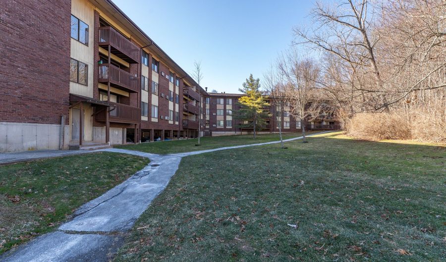 2113 Cromwell Hills Dr 2113, Cromwell, CT 06416 - 2 Beds, 2 Bath