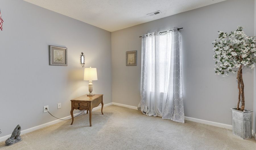 1218 Estuary Dr, Indianapolis, IN 46217 - 2 Beds, 2 Bath