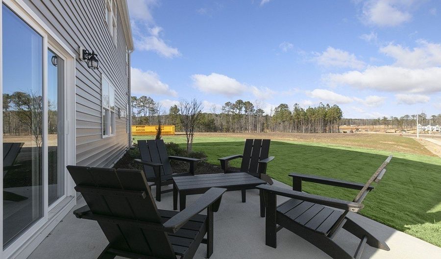1026 QUEENSLAND Ln, Ayden, NC 28513 - 5 Beds, 3 Bath