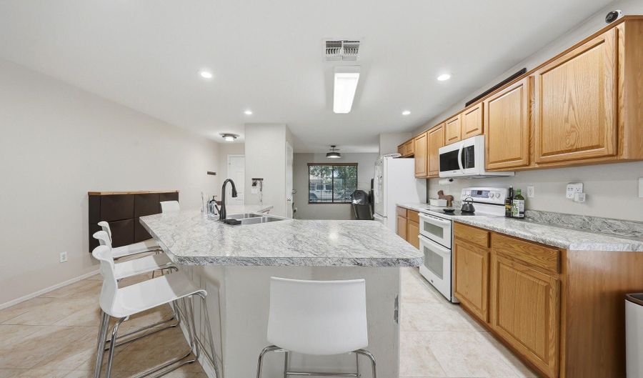11166 W MOUNTAIN VIEW Dr, Avondale, AZ 85323 - 3 Beds, 2 Bath