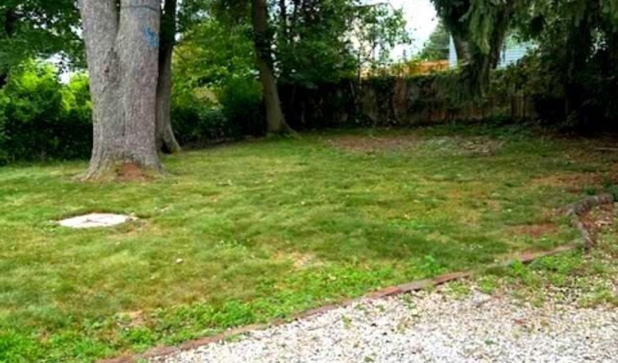 51 WARREN Ave, Bellmawr, NJ 08031 - 2 Beds, 1 Bath