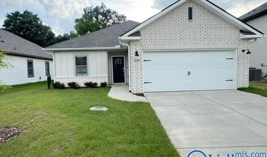 15597 Ruthie Lynn Dr, Athens, AL 35613 - 3 Beds, 2 Bath