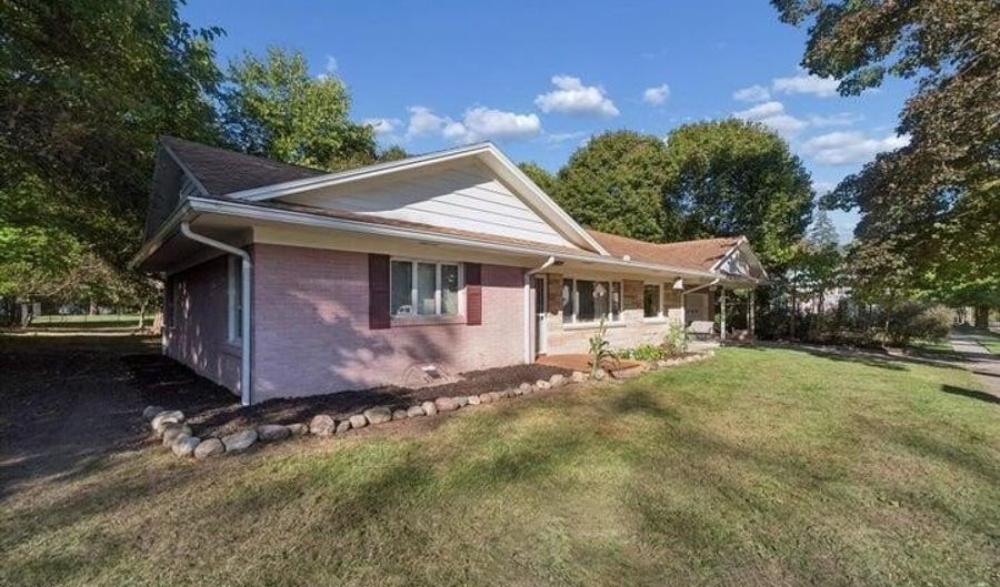 204 Crandall St, Albion, MI 49224 - 2 Beds, 2 Bath