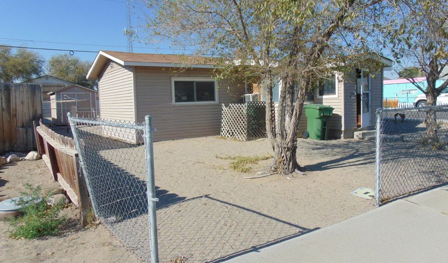 220 Ferguson St, Fallon, NV 89406 - 2 Beds, 1 Bath