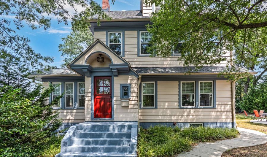 2629 WASHINGTON Blvd, Arlington, VA 22201 - 5 Beds, 3 Bath