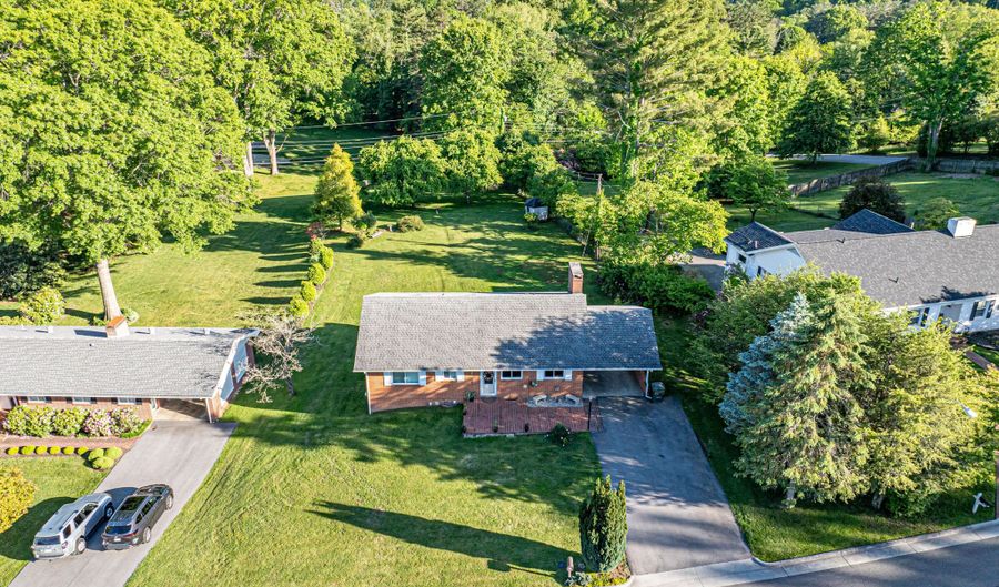 190 Crestview Dr, Abingdon, VA 24210 - 4 Beds, 2 Bath