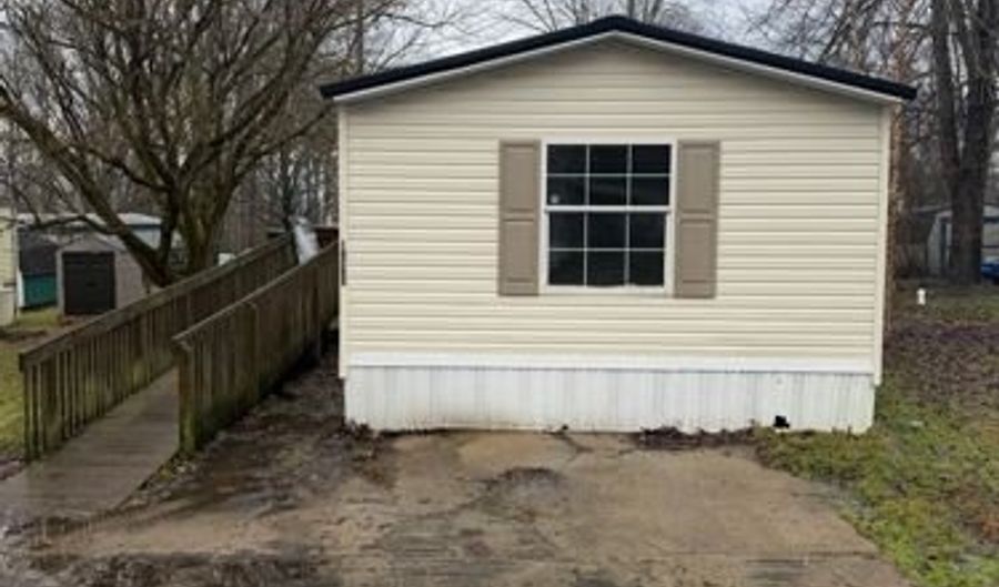 12834 LAKE CIRCLE Dr, Alexandria, KY 41001 - 3 Beds, 2 Bath