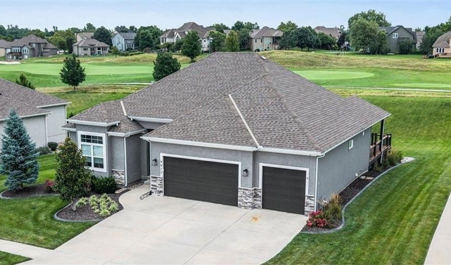 4417 N 142nd St, Basehor, KS 66007 - 4 Beds, 3 Bath
