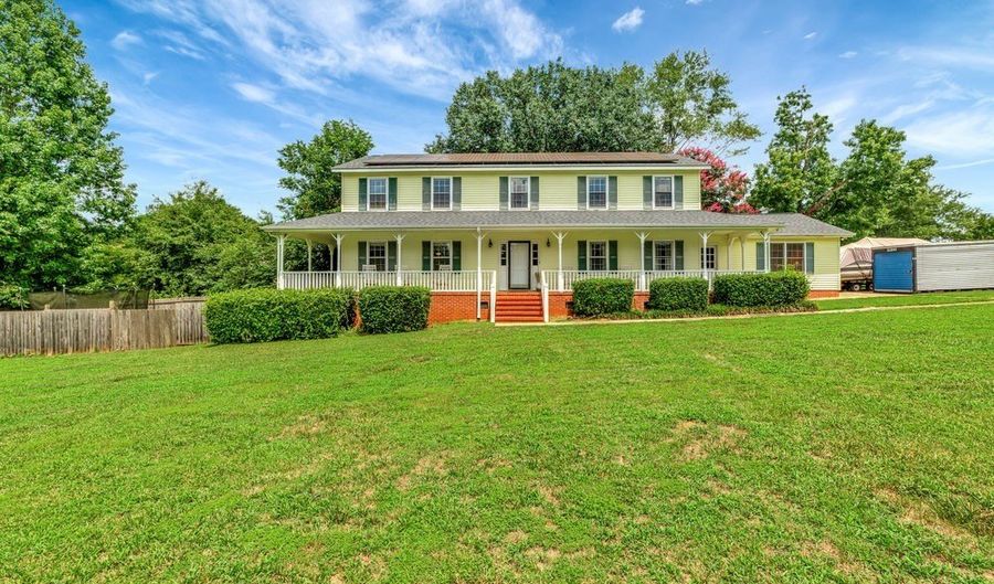 224 Regency Cir, Anderson, SC 29625 - 4 Beds, 3 Bath