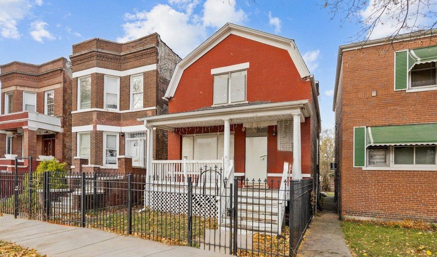 6230 S Throop St, Chicago, IL 60636 - 3 Beds, 2 Bath