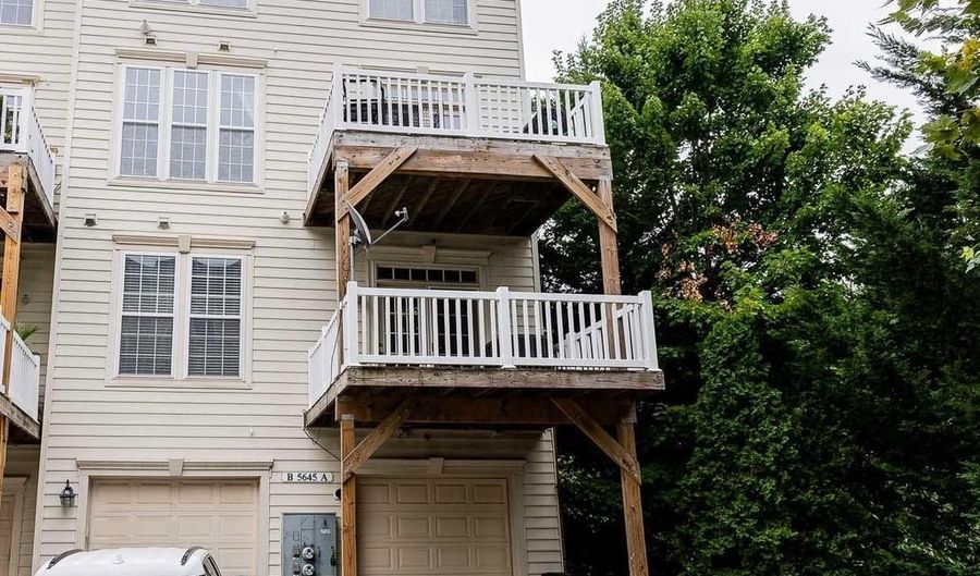 5645 HARRINGTON FALLS Ln, Alexandria, VA 22312 - 3 Beds, 3 Bath
