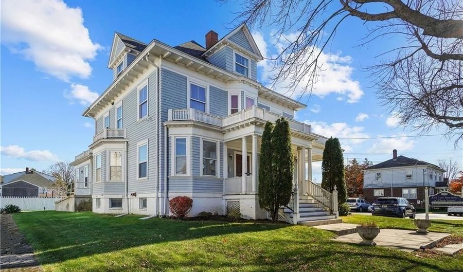 1536 Cranston St 3, Cranston, RI 02920 - 2 Beds, 1 Bath