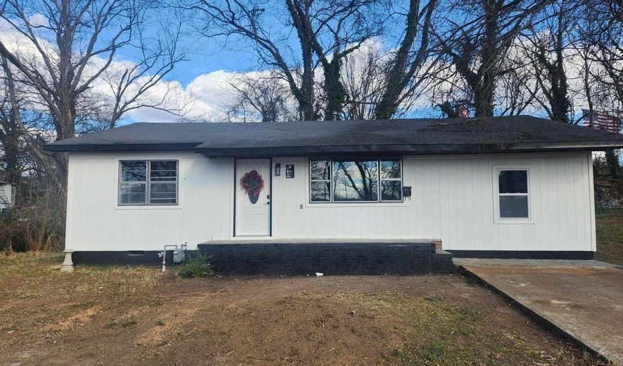 685 S 9th St, Batesville, AR 72501 - 3 Beds, 2 Bath