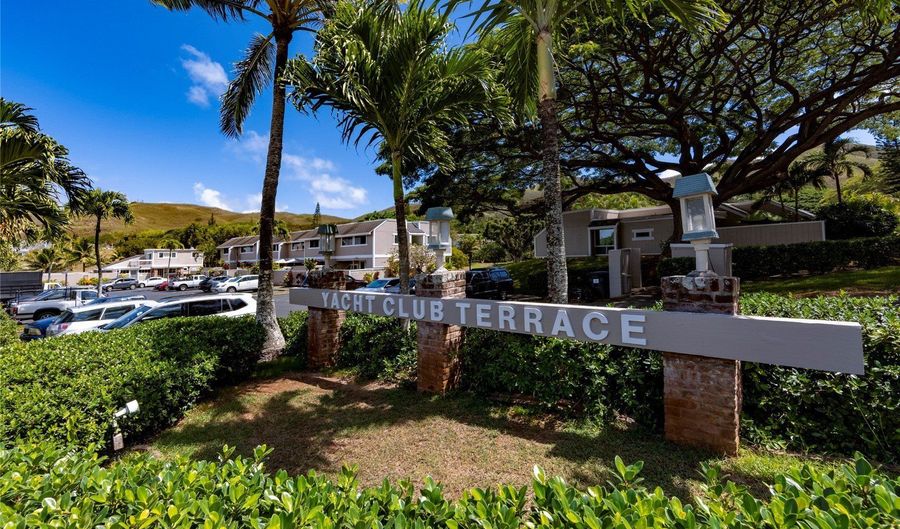 44-1556 Laha St 2206, Kaneohe, HI 96744 - 3 Beds, 2 Bath