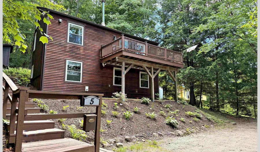 5 Durgin Cir, Campton, NH 03223 - 3 Beds, 1 Bath