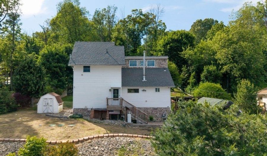 51 Zinnia Dr, Alloway, NJ 07418 - 3 Beds, 2 Bath