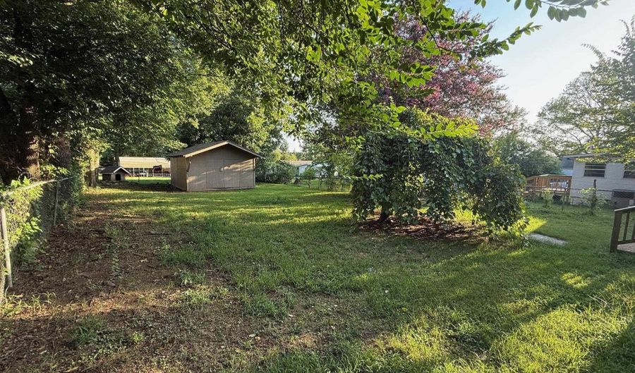 1210 Thelma St, Benton, AR 72015 - 2 Beds, 1 Bath