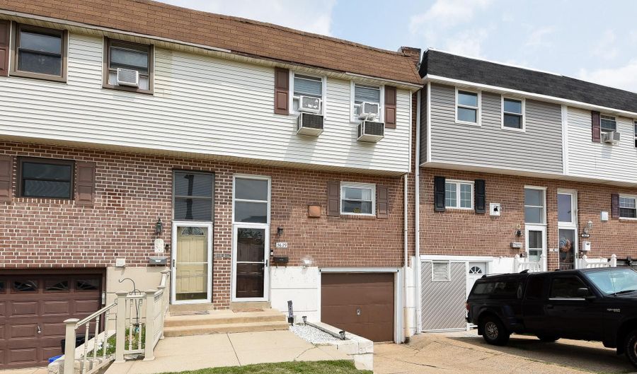 3629 WHITEHALL Ln, Philadelphia, PA 19114 - 3 Beds, 2 Bath
