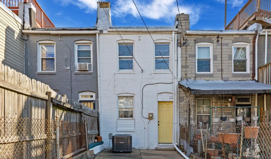 152 N DECKER Ave, Baltimore, MD 21224 - 2 Beds, 2 Bath