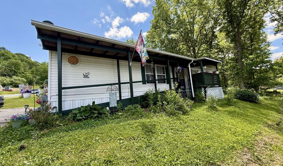 650 Clairmont Dr, Altoona, PA 16601 - 3 Beds, 2 Bath