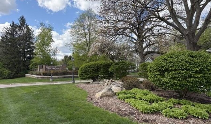 4299 Pine Ridge Ct, Ann Arbor, MI 48105 - 2 Beds, 2 Bath