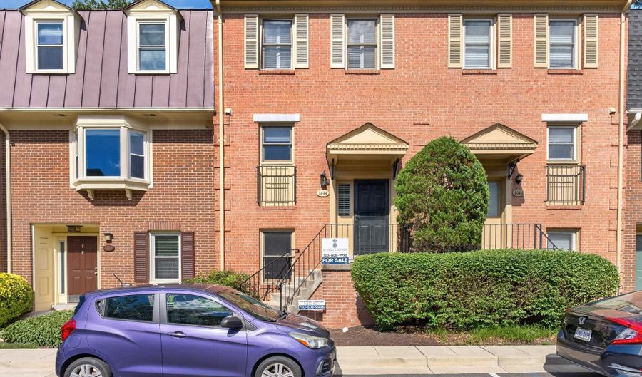 3334 2ND St S, Arlington, VA 22204 - 3 Beds, 2 Bath