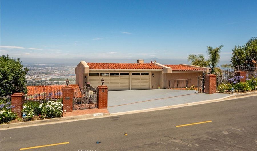 3300 Crownview Dr, Rancho Palos Verdes, CA 90275 - 4 Beds, 6 Bath